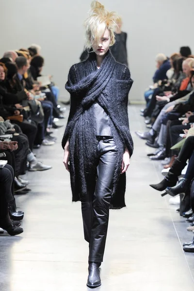 Look 24